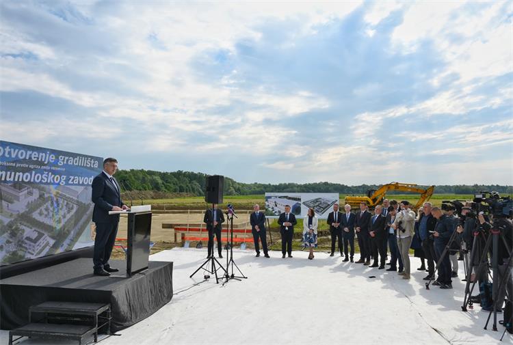 Slika /2025_Slike/VRH_4976.jpg