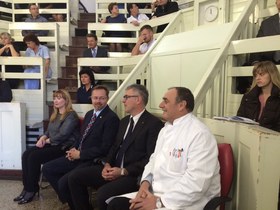 Slika /slike/ministar_obisao_laboratorij_za_medicinski_pomognutu_oplodnju_articleimage.jpg